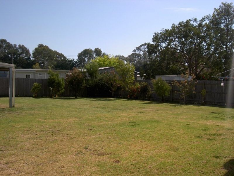 7 White Court, Eagle Point VIC 3878