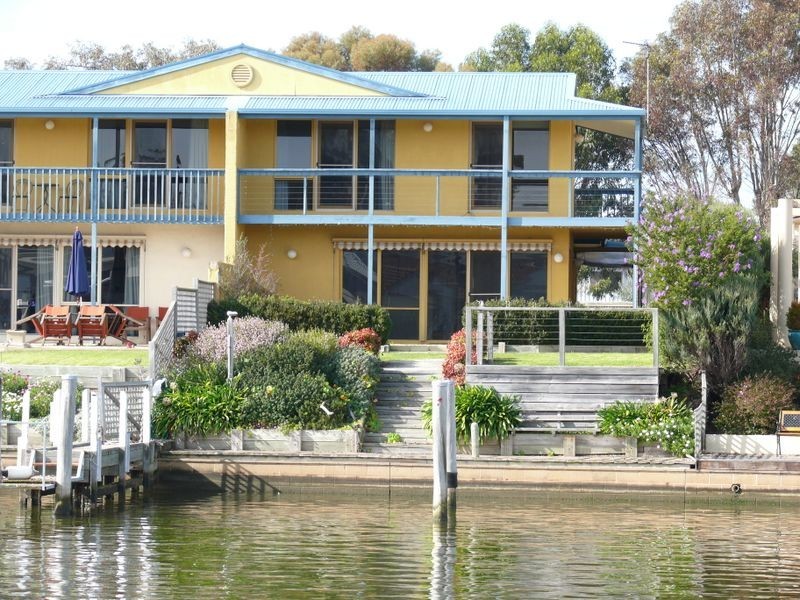 13A Windjammer Court, Paynesville VIC 3880