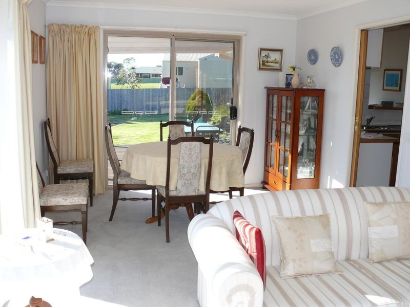 8 Meridian Way, Newlands Arm VIC 3875