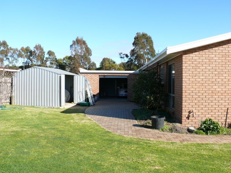 8 Meridian Way, Newlands Arm VIC 3875