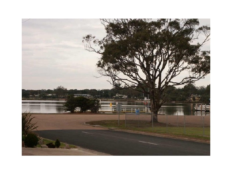 1 Marina Drive, Paynesville VIC 3880