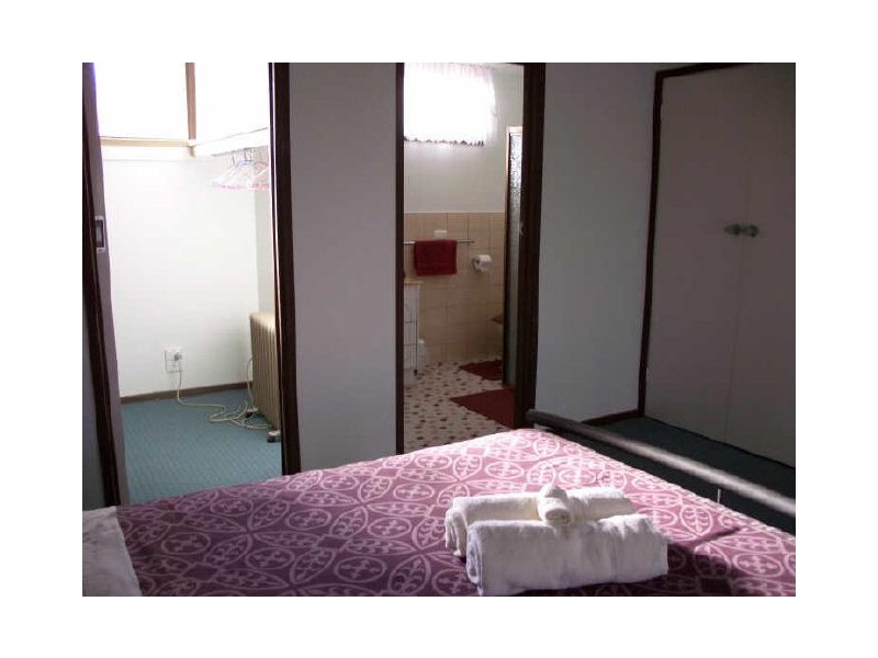 1 Marina Drive, Paynesville VIC 3880