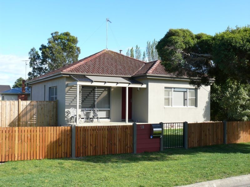 19 Wellington Street, Paynesville VIC 3880