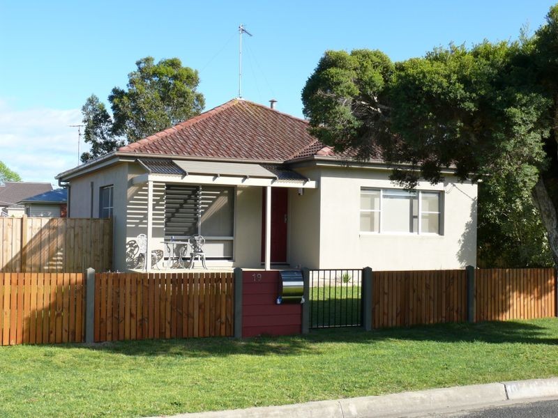 19 Wellington Street, Paynesville VIC 3880