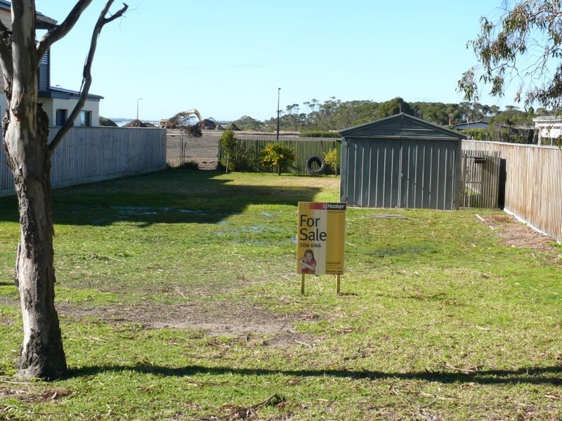 91 Bay Road, Eagle Point VIC 3878