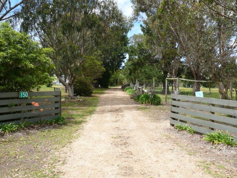150 Gravelly Point Road, Raymond Island VIC 3880