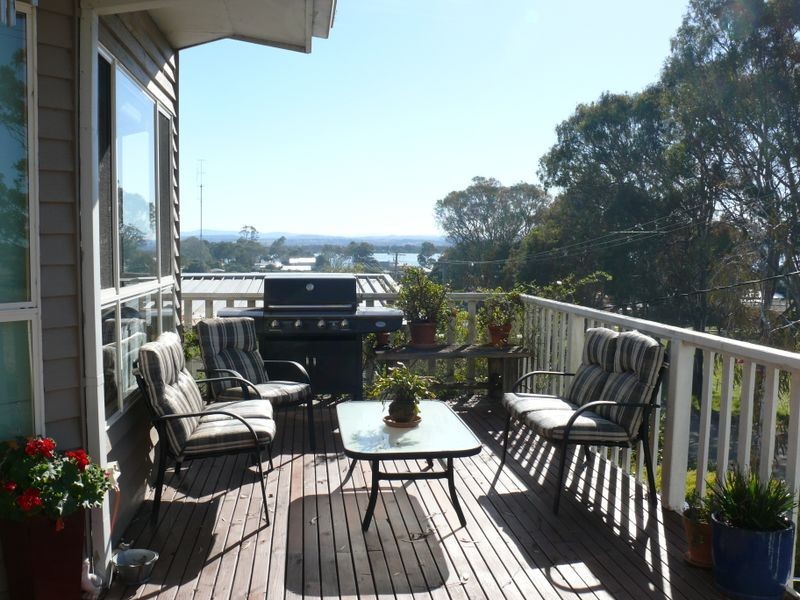 16 Tait Street, Eagle Point VIC 3878