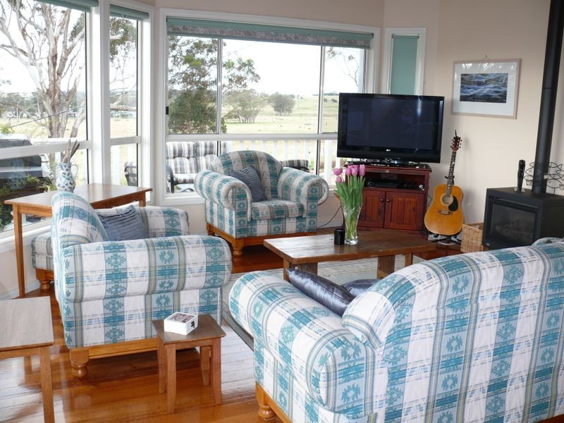 16 Tait Street, Eagle Point VIC 3878