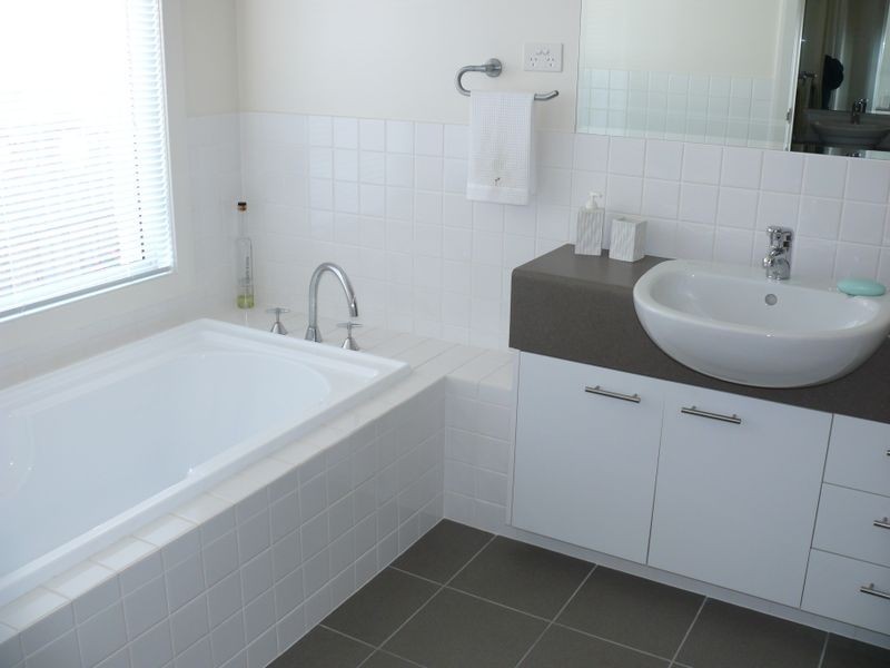 9 Waterloo Court, Paynesville VIC 3880