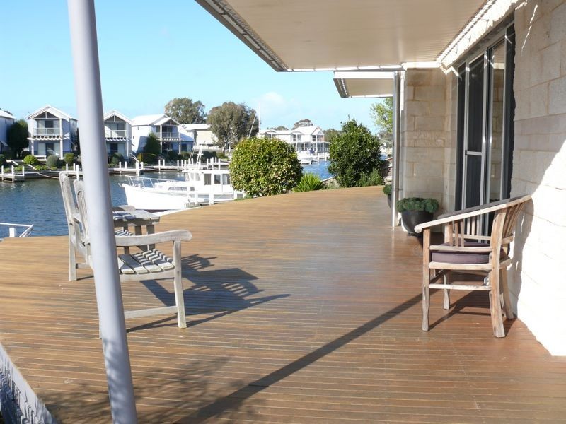 9 Waterloo Court, Paynesville VIC 3880