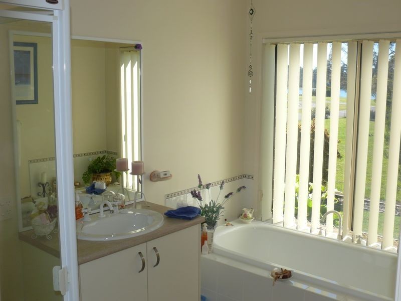 37 Lake Shore Drive, Newlands Arm VIC 3875