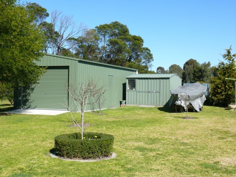 37 Lake Shore Drive, Newlands Arm VIC 3875