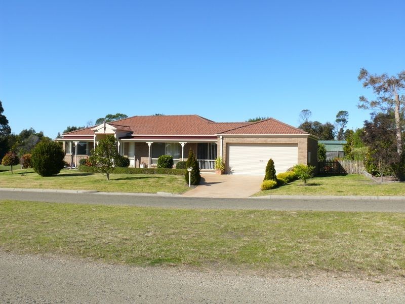 37 Lake Shore Drive, Newlands Arm VIC 3875