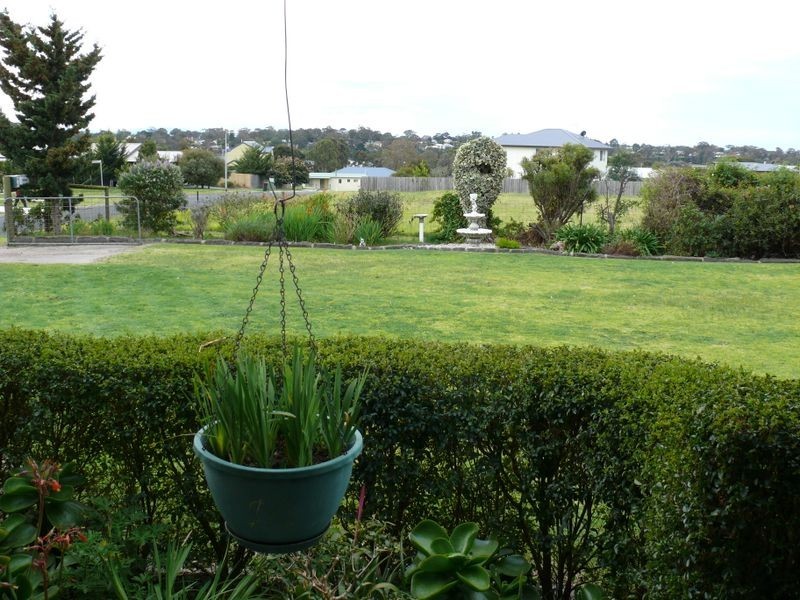 22 Crown Ridge Avenue, Newlands Arm VIC 3875