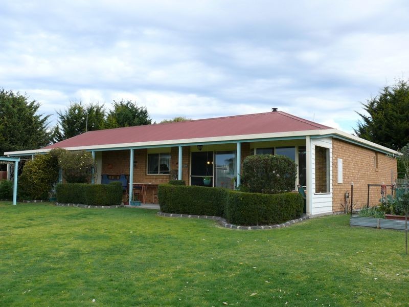 22 Crown Ridge Avenue, Newlands Arm VIC 3875