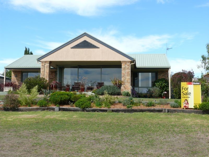 16 Windermere Terrace, Paynesville VIC 3880