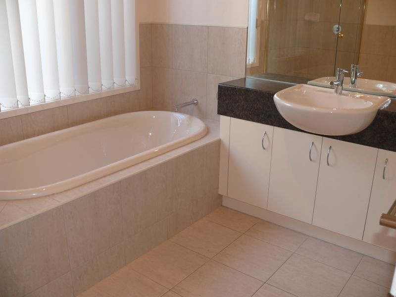 5 Schooner Terrace, Paynesville VIC 3880