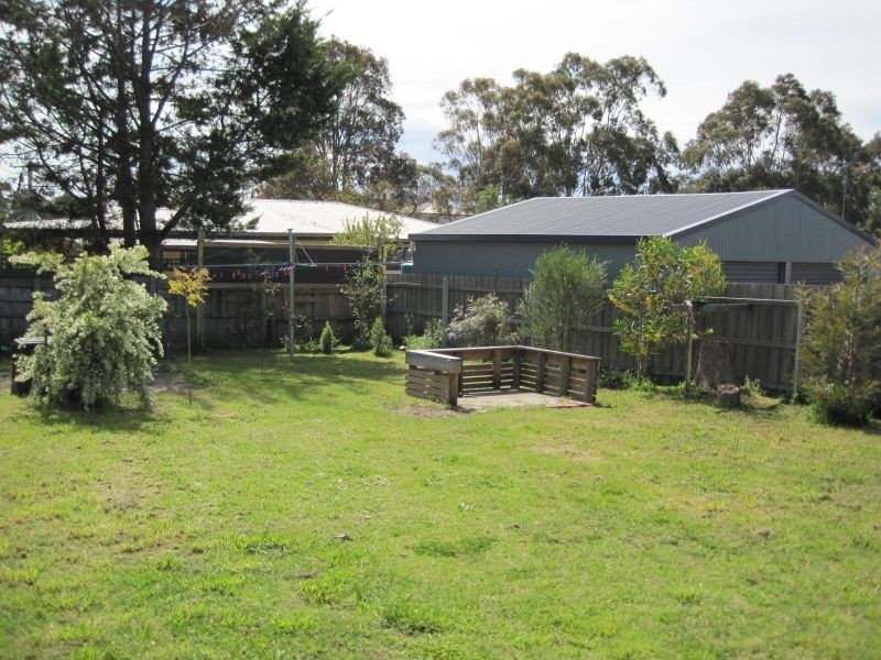 16 Riley Street, Eagle Point VIC 3878