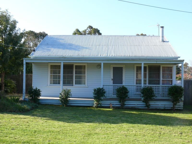 10 Riley Street, Eagle Point VIC 3878
