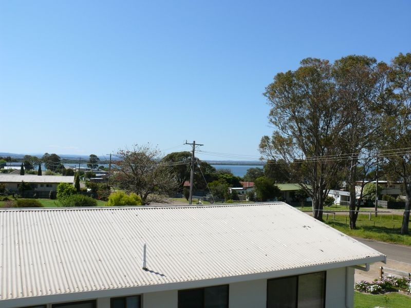 8 Tait Street, Eagle Point VIC 3878