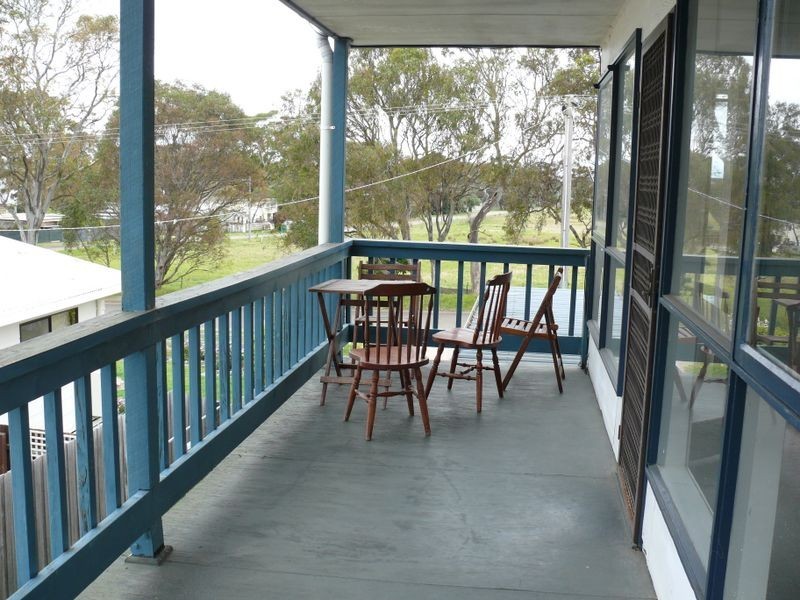 8 Tait Street, Eagle Point VIC 3878