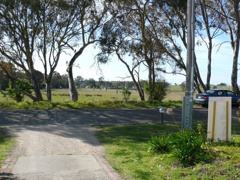 8 Tait Street, Eagle Point VIC 3878