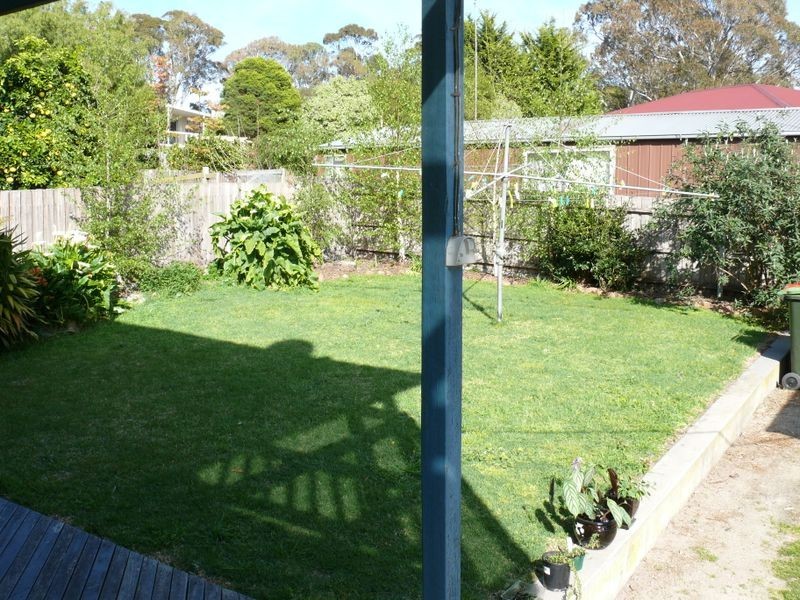 8 Tait Street, Eagle Point VIC 3878