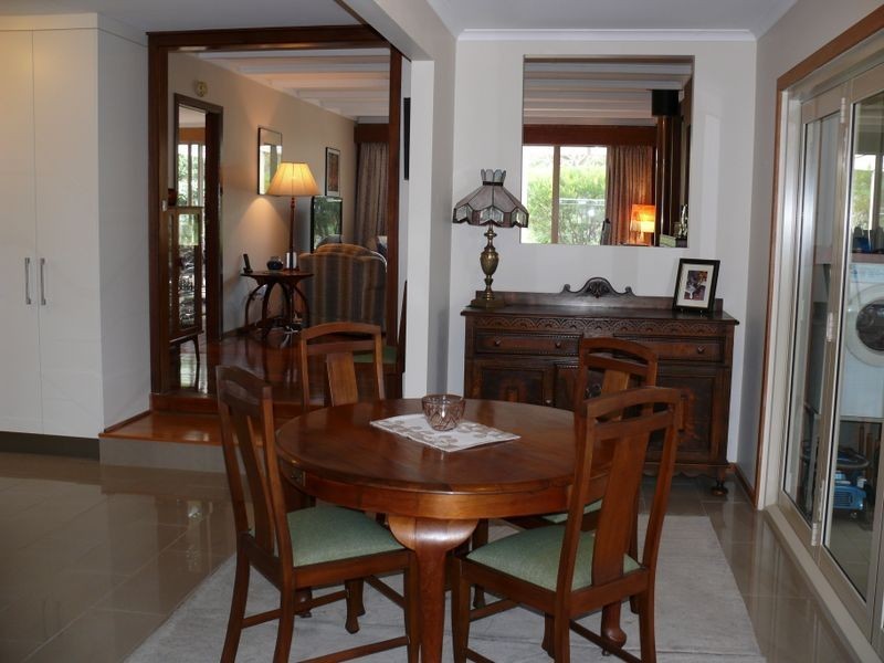 25 Fifth Parade, Raymond Island VIC 3880