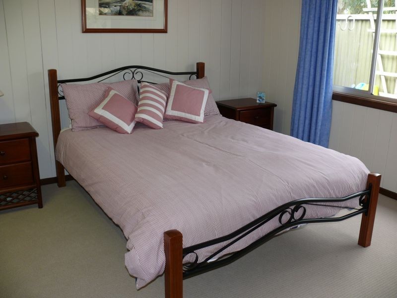 25 Fifth Parade, Raymond Island VIC 3880