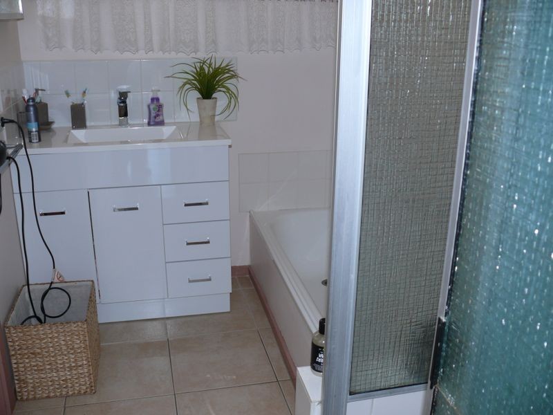 27 Toonalook Parade, Paynesville VIC 3880