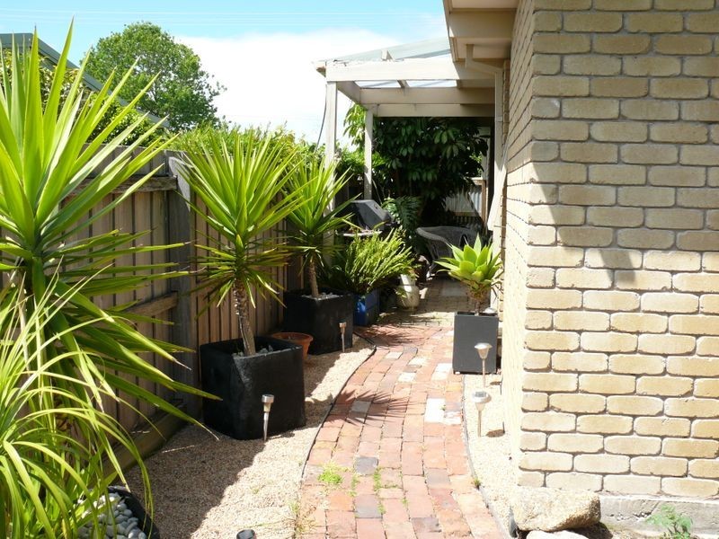 27 Toonalook Parade, Paynesville VIC 3880