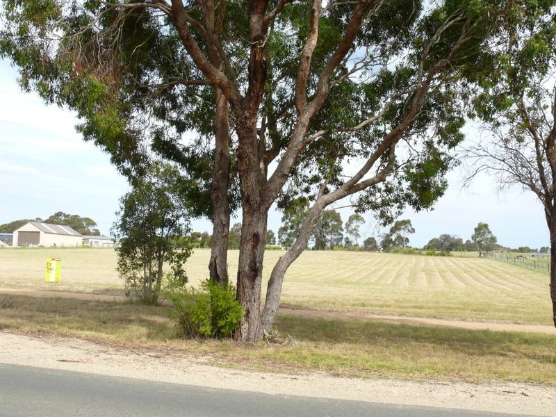 61 Forge Creek Road, Eagle Point VIC 3878