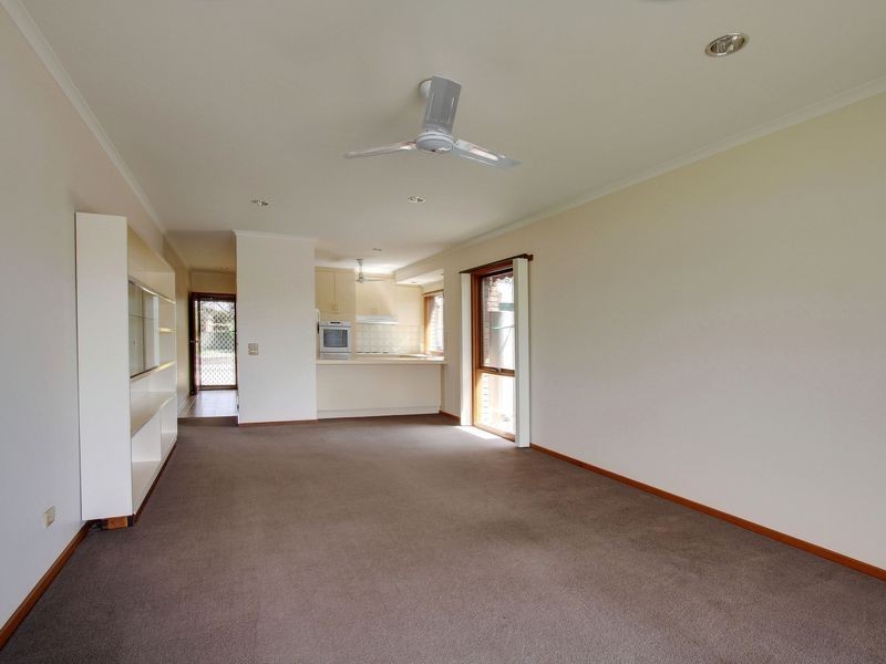 1/3 The Beacons, Paynesville VIC 3880