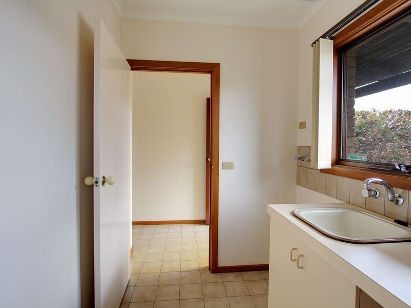 1/3 The Beacons, Paynesville VIC 3880