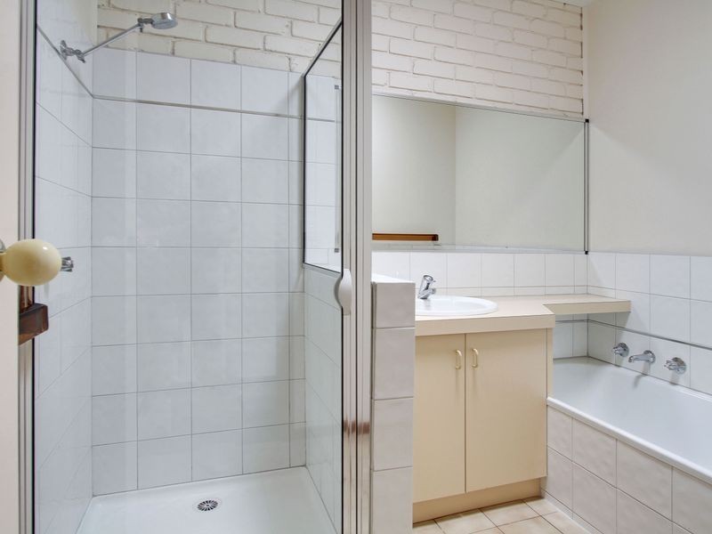 1/3 The Beacons, Paynesville VIC 3880