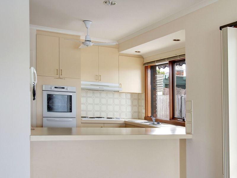 1/3 The Beacons, Paynesville VIC 3880