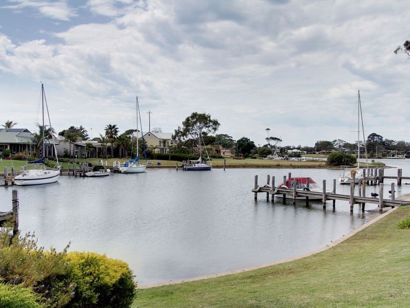 1/3 The Beacons, Paynesville VIC 3880