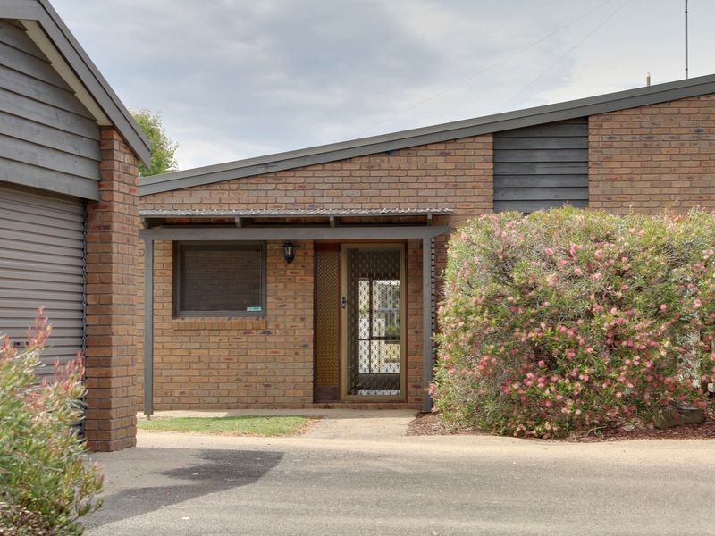 1/3 The Beacons, Paynesville VIC 3880