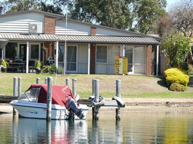 1/3 The Beacons, Paynesville VIC 3880