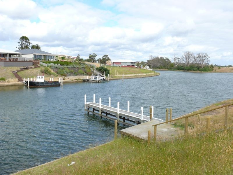 6 The Point, Paynesville VIC 3880