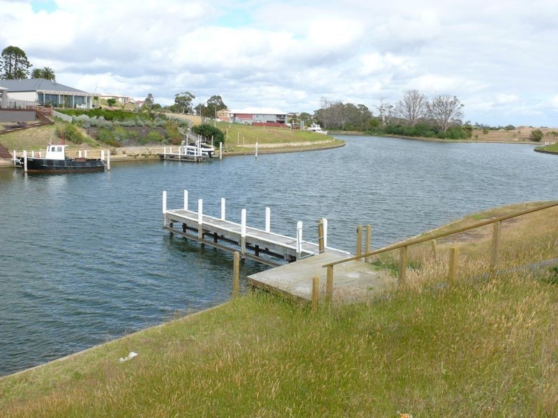 6 The Point, Paynesville VIC 3880