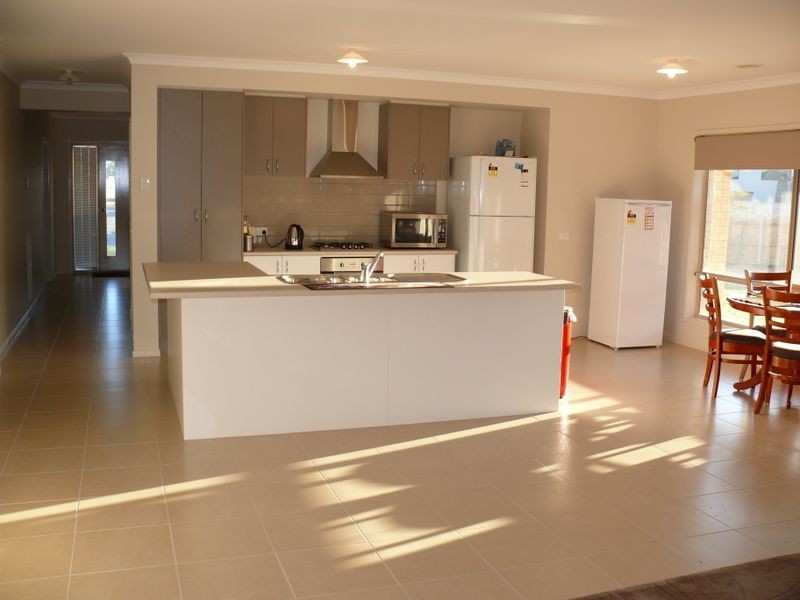 20 The Crescent, Eagle Point VIC 3878