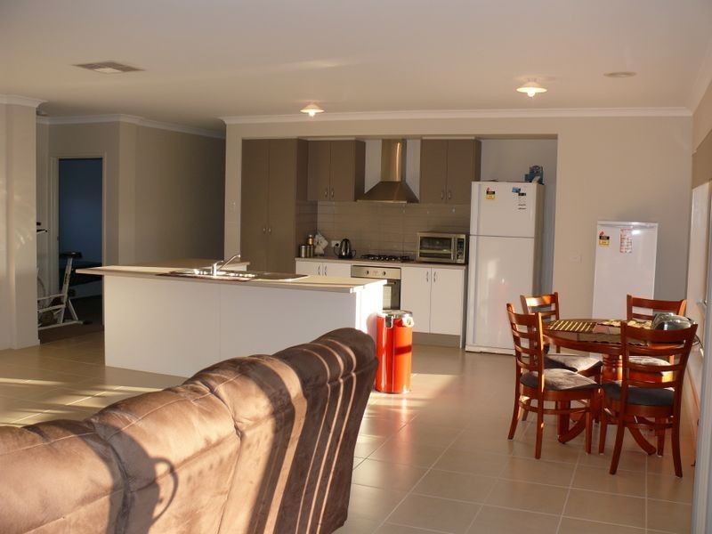 20 The Crescent, Eagle Point VIC 3878