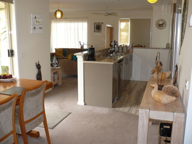 111 Bay Road, Eagle Point VIC 3878