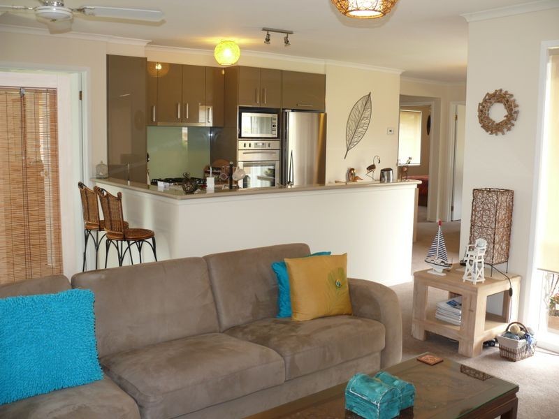 111 Bay Road, Eagle Point VIC 3878