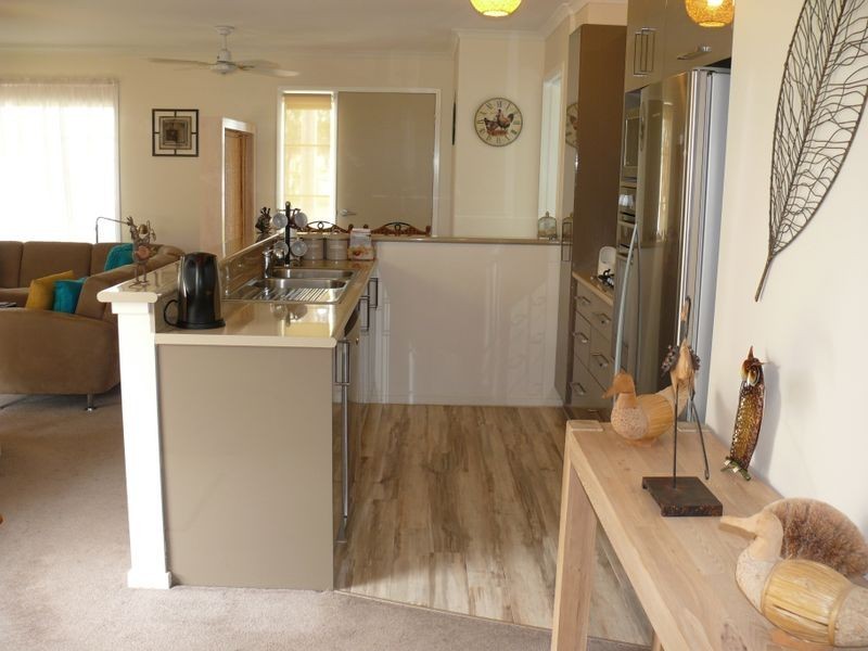 111 Bay Road, Eagle Point VIC 3878