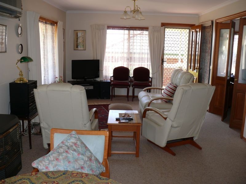 2/1-5 Canal Road, Paynesville VIC 3880