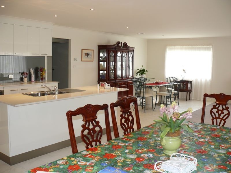 12 The Grange, Paynesville VIC 3880