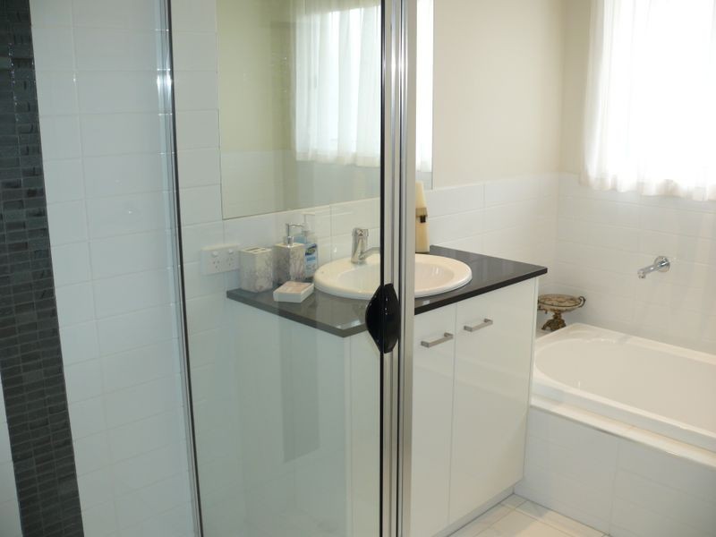 12 The Grange, Paynesville VIC 3880