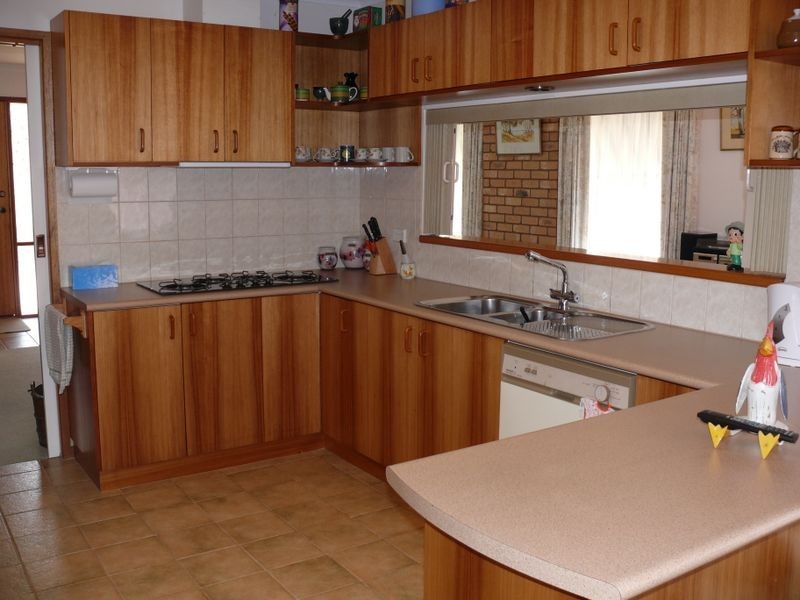 16 Sheerwater Terrace, Paynesville VIC 3880